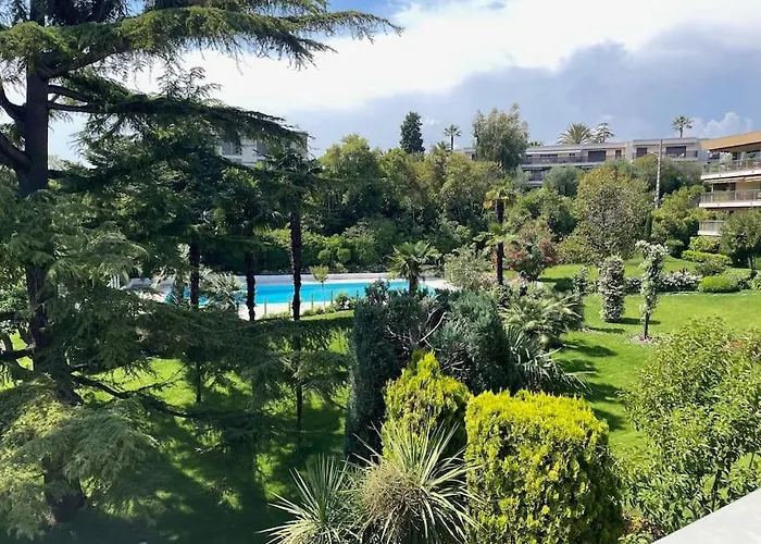 Cannes Montrose Luxury 5 Etoiles By Stephanie